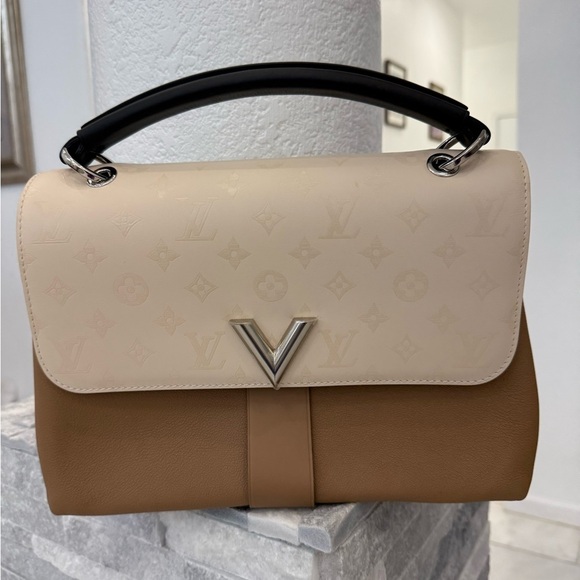 Louis Vuitton Handbags - LOUIS VUITTON Very One Handle Sesame Creme